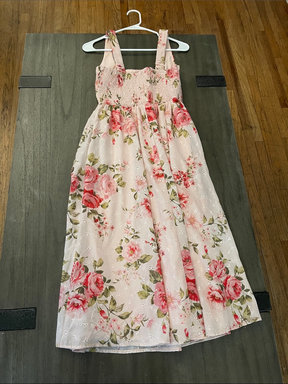 Jessica Simpson Cream and Pink Floral Eyelet Midi Dress - Picture 3 of 3